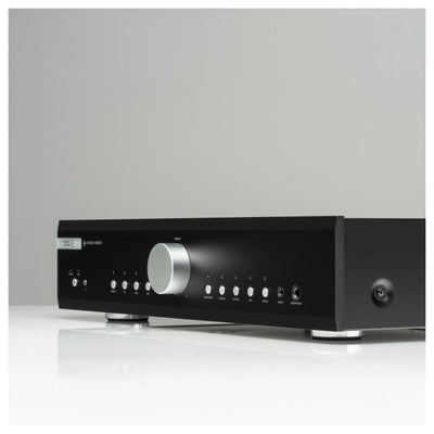 Musical Fidelity B1xi Integrated Amplifier with Bowers & Wilkins 607 S3 Bookshelf Speakers Pair Black